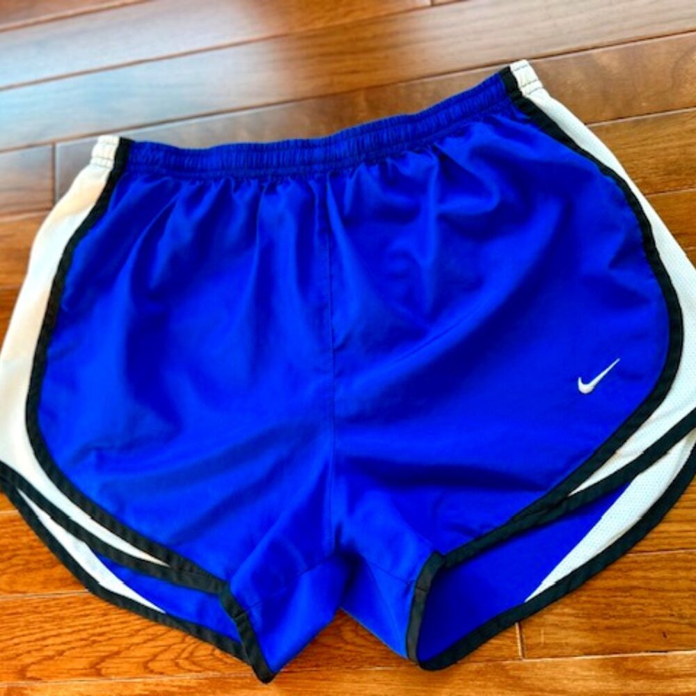LIKE NEW Nike Women’s Dry Fit Running Shorts Size Medium Blue/Black/White